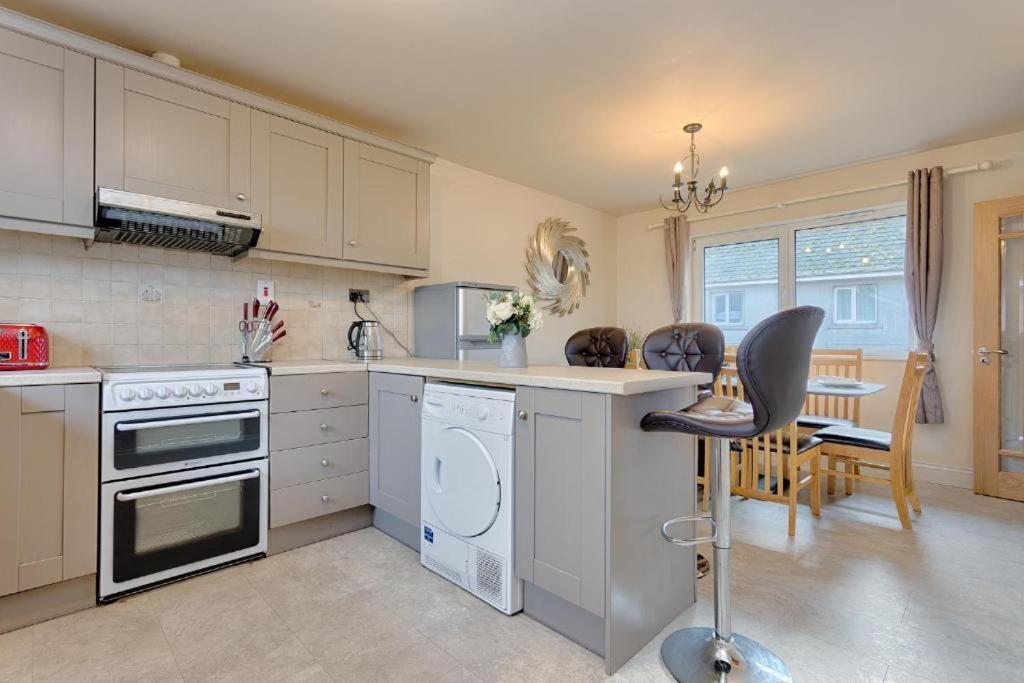 Town Square Townhouse - Best Location In Galway Ngoại thất bức ảnh