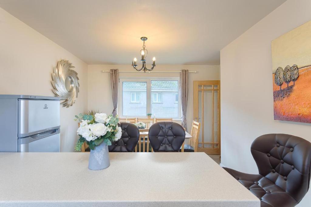 Town Square Townhouse - Best Location In Galway Ngoại thất bức ảnh